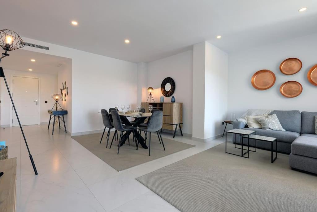 Luxurious At Hills With Stunning Views Apartamento Estepona